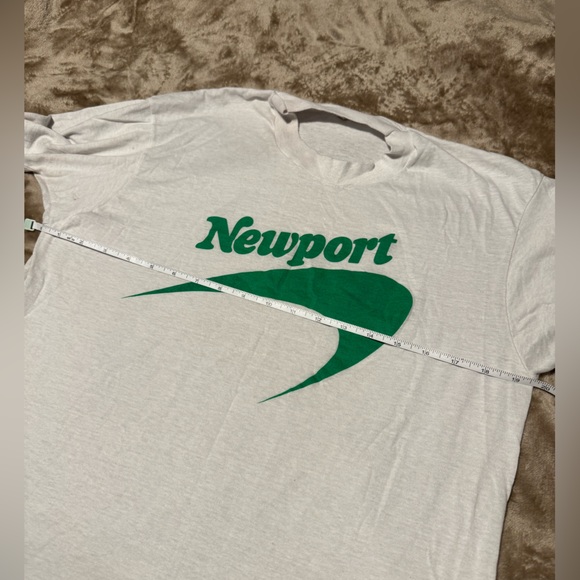 Vintage Newport graphic tee - Picture 2 of 8